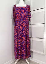 Stunning Phase Eight Flare