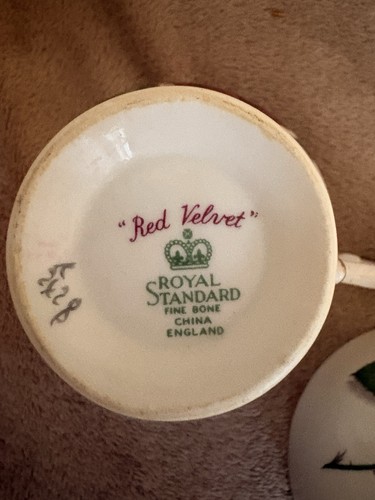 Royal standard red velvet bone - red,
