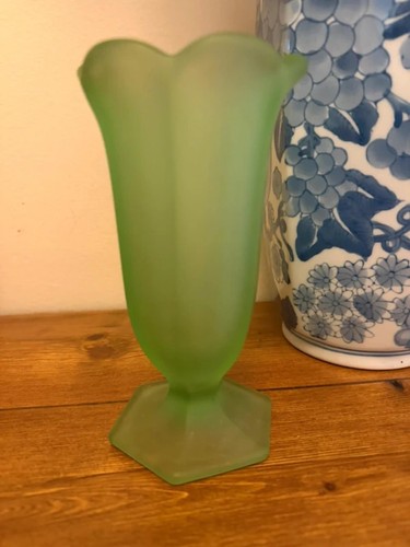 Art deco style green - , frosted