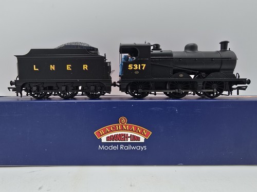 5921 bachmann 318 class - #5921,