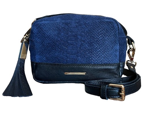 River island snake reptile - island,