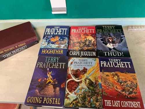 Terry pratchett hardback - terry,