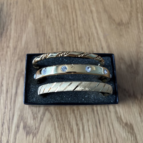 Monet vintage gold tone bangle - vintage,