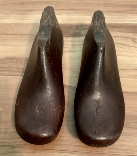 Antique pair wooden - antique, of