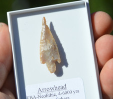 GENUINE prehistoric,  Flint ARROW HEAD, Neolithic to early bronze age, #30