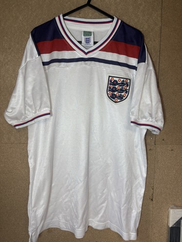 England 1982 football - football, shirt