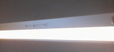 B&Q IT SURFACE MOUNTED MAINS POWERED 230v 13w STRIP LIGHT 56cm