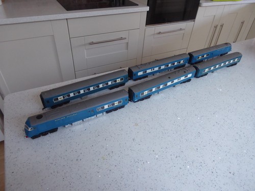 Kitmaster car blue pullman - blue,