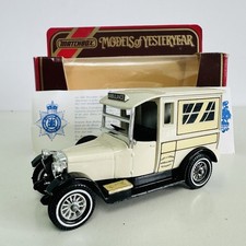 Matchbox Yesteryear Code 3 Creaks Camberley Port Of London Ambulance Model AC117