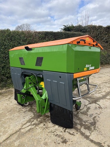 Amazone fertiliser spreader - amazone,