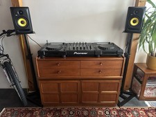 Pioneer DJM 900 nxs & 2 x Pioneer CDJ 900 nxs + 2x KRK RP5 RoKit Classic