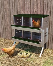 6 Hole Chicken Nesting Box Wall Mount Metal Chicken Coop Laying Boxes W/ Holder