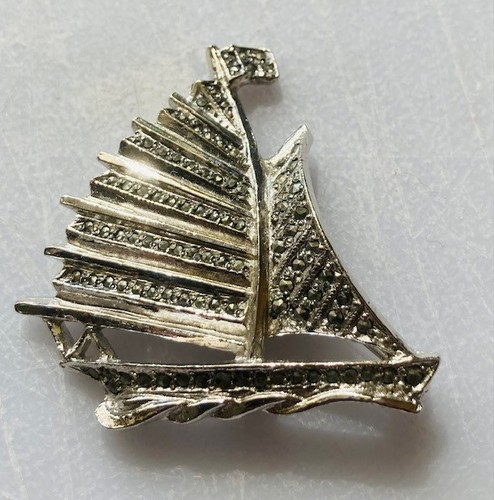Vintage art deco style - ,