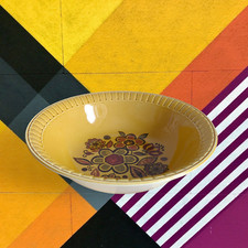 Royal Worcester Palissy SIERRA salad bowl 1970s floral design