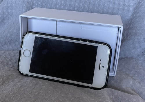 Apple iphone 16gb boxed - 5s,