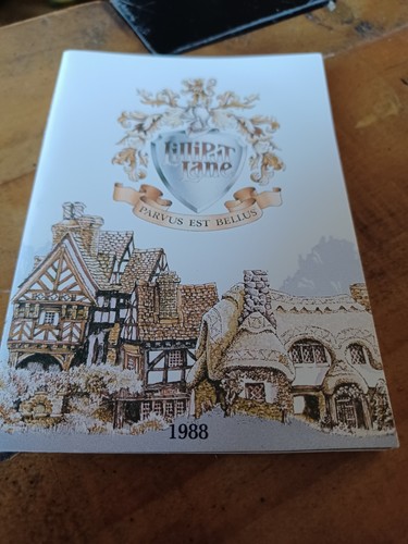 1988 lilliput lane miniature - 1988,