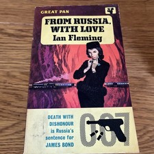 James Bond 007 Ian Fleming, Pan Books.