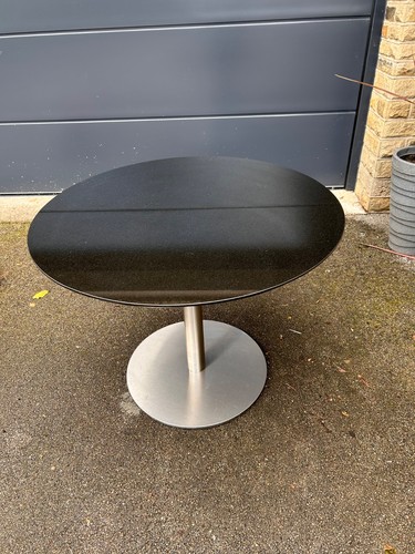 Circular solid granite - granite, top