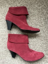 Wild Pair Ladies 80s style