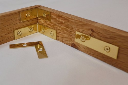 Box cabinet corner - box/cabinet, braces