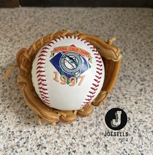 Florida Marlins Baseball 1997 National League World Series & Catchers Glove Mitt