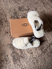 Ugg Fluffy Sliders Size 6