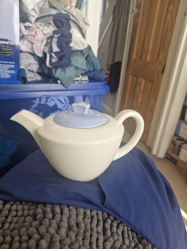 Poole pottery teapot - poole,