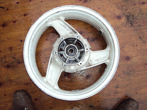 Kawasaki zzr1100 rear wheel - kawasaki,