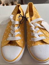 New From TU Size 6 Yellow With