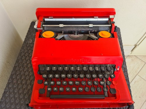 Olivetti valentine typewriter - valentine,