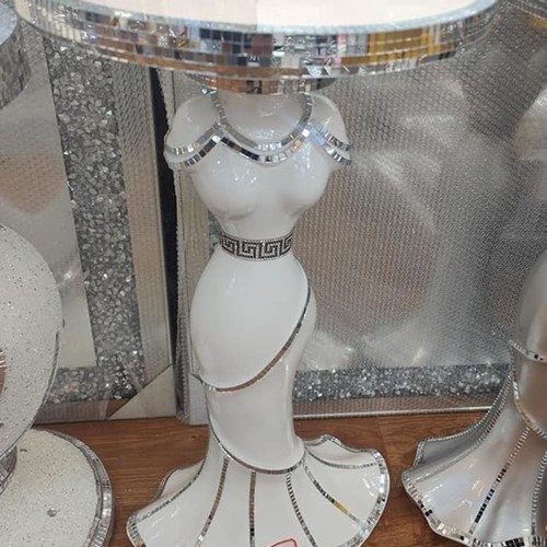 Italian lady mirrored side - italian,