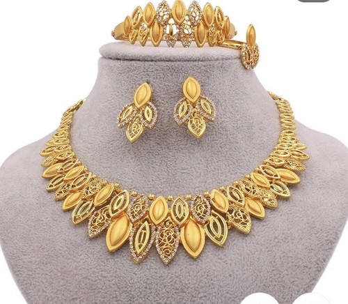 New women dubai - jewellery, sets