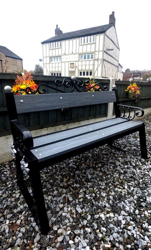 Stunning memorial bench made - stunning,