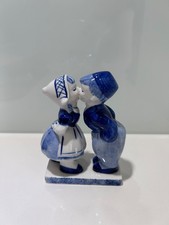 Delft Blue Figurine Hand