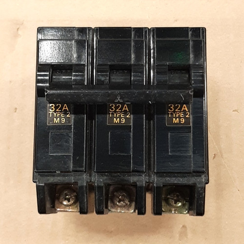 Mitsubishi amp no fuse - 32,