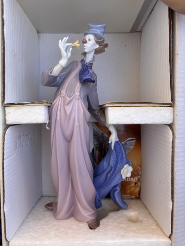 Lladro mile style - of,
