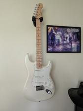 Squier by Fender Stratocaster Deluxe, High Spec Guitar + Padded Gigbag