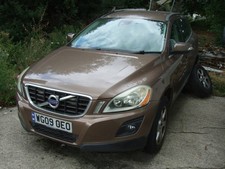 VOLVO XC60 2.4 D5 2WD AUTOMATIC GEARBOX BREAKING WHOLE CAR