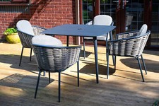 SH&G Bolingbroke 4 Seat Garden