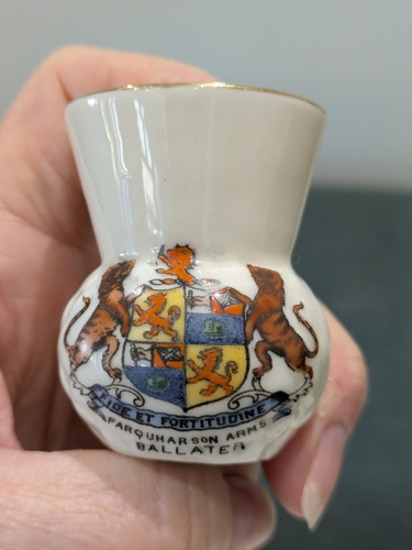 Carlton china crested - china, w&r