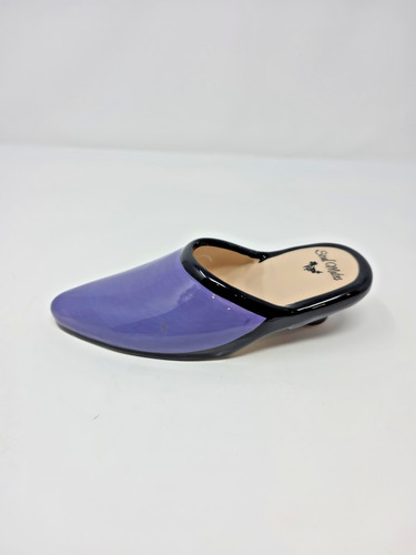 Purple shoe figurine - purple,