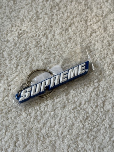 Supreme bevel logo keychain - bevel,