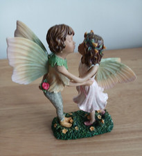 PAST TIMES Kissing Fairies