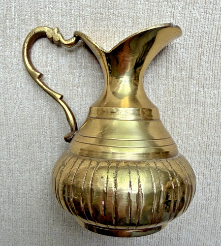 Vtg brass water - 6”, weeping