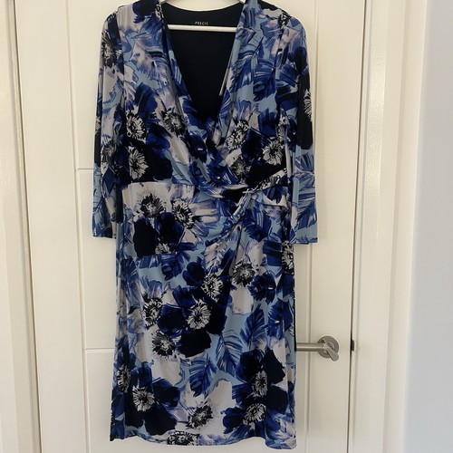Precis petite size 16 - 8.,