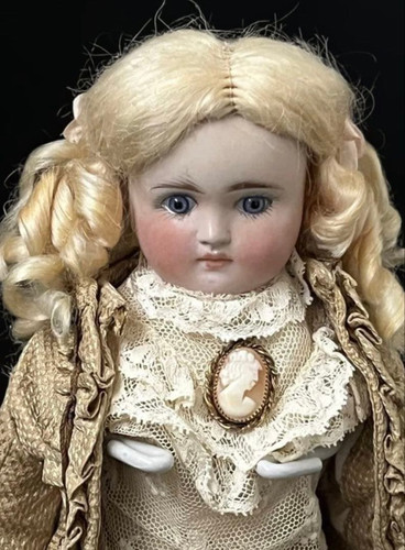 Antique german 61 - s&h, bisque
