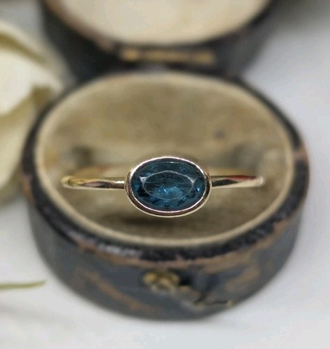 9ct blue spinel - 9ct,