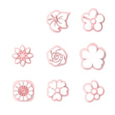 Pack of 8 Flower Shape plastic
