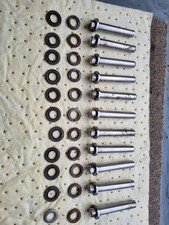Suzuki GT 750 cylinder head bolts