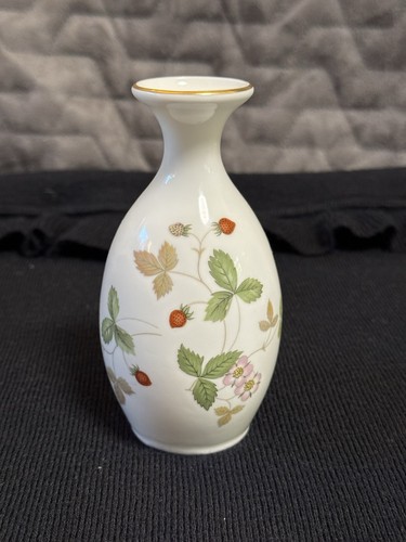 Wedgwood spill vase bone - wedgwood,